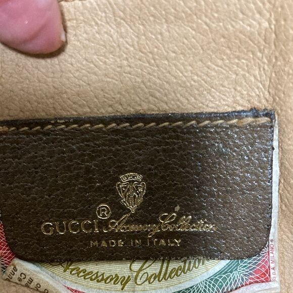 Authentic Gucci Vintage GG Monogram Shoulder/Crossbody Bag. 1980’s. - Picture 13 of 16